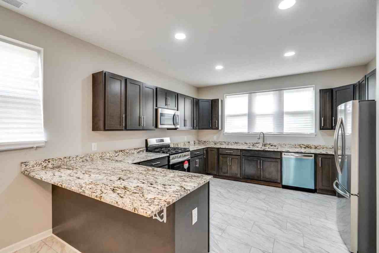 3136 E 135th St - Photo 7 of 26
