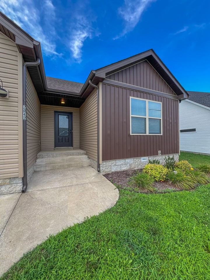 2042 Jackie Lorraine Dr - Photo 3 of 3