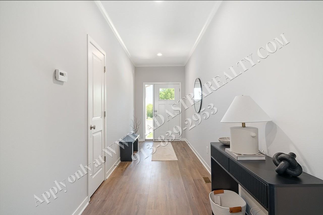 1089 N Findley St - Photo 5 of 29