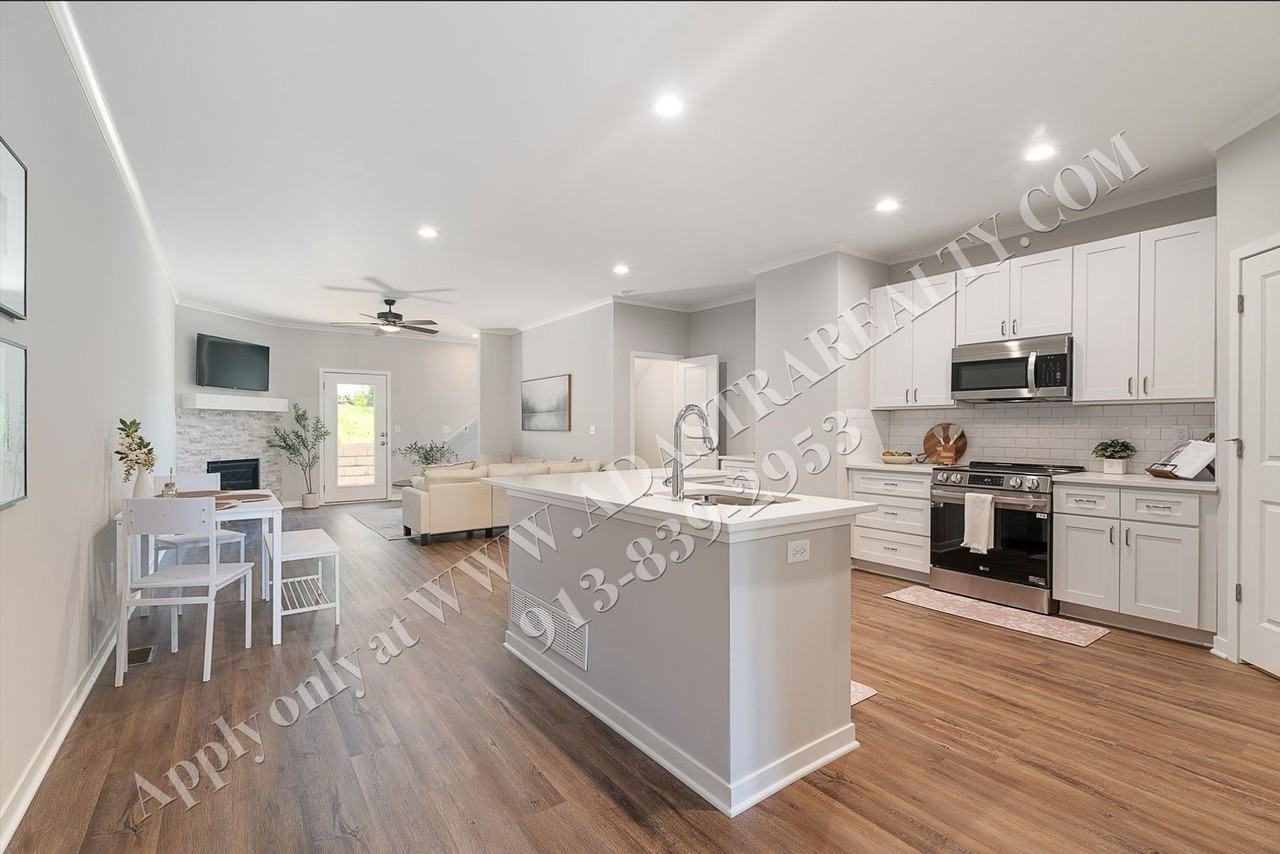 1089 N Findley St - Photo 6 of 29