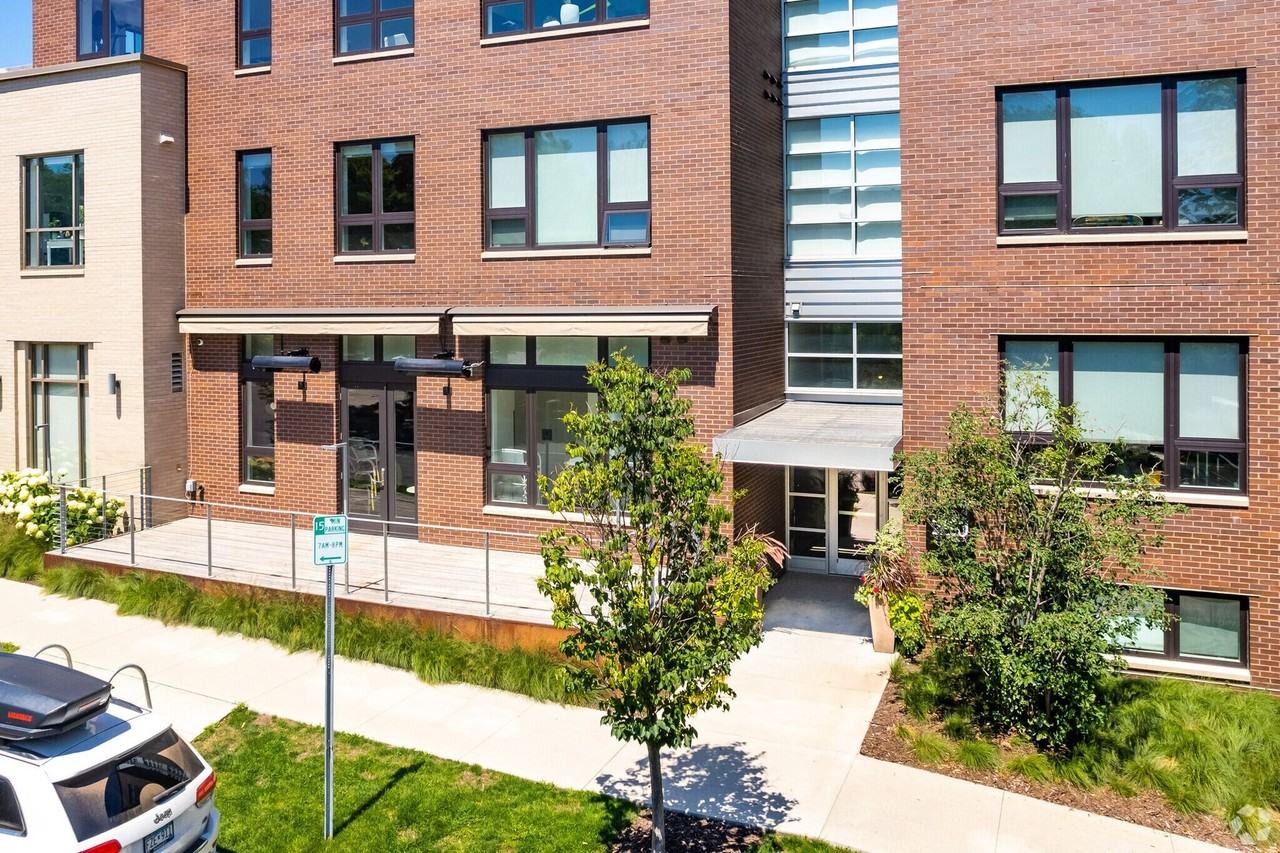 ZEO Apartments - Photo 6 of 50