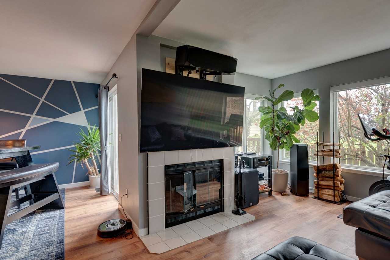 1250 Sw Heller St #B1 - Photo 7 of 16