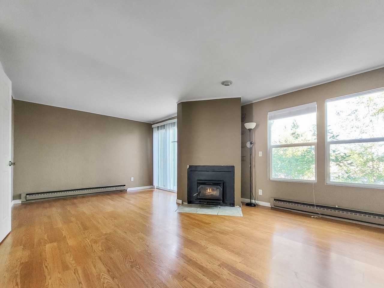 6703 204th St Sw - Photo 3 of 9