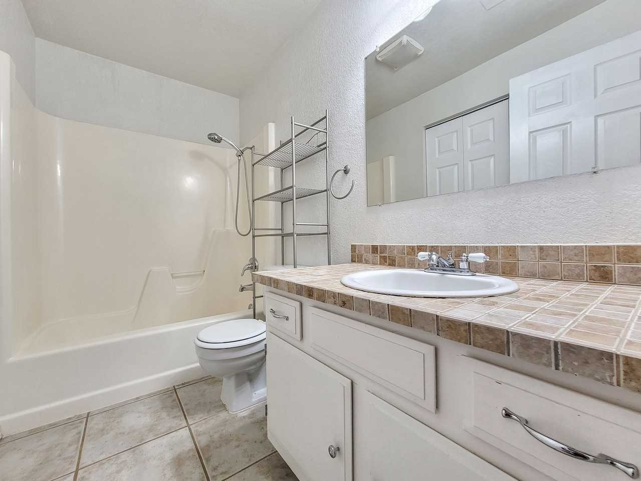 6703 204th St Sw - Photo 5 of 9