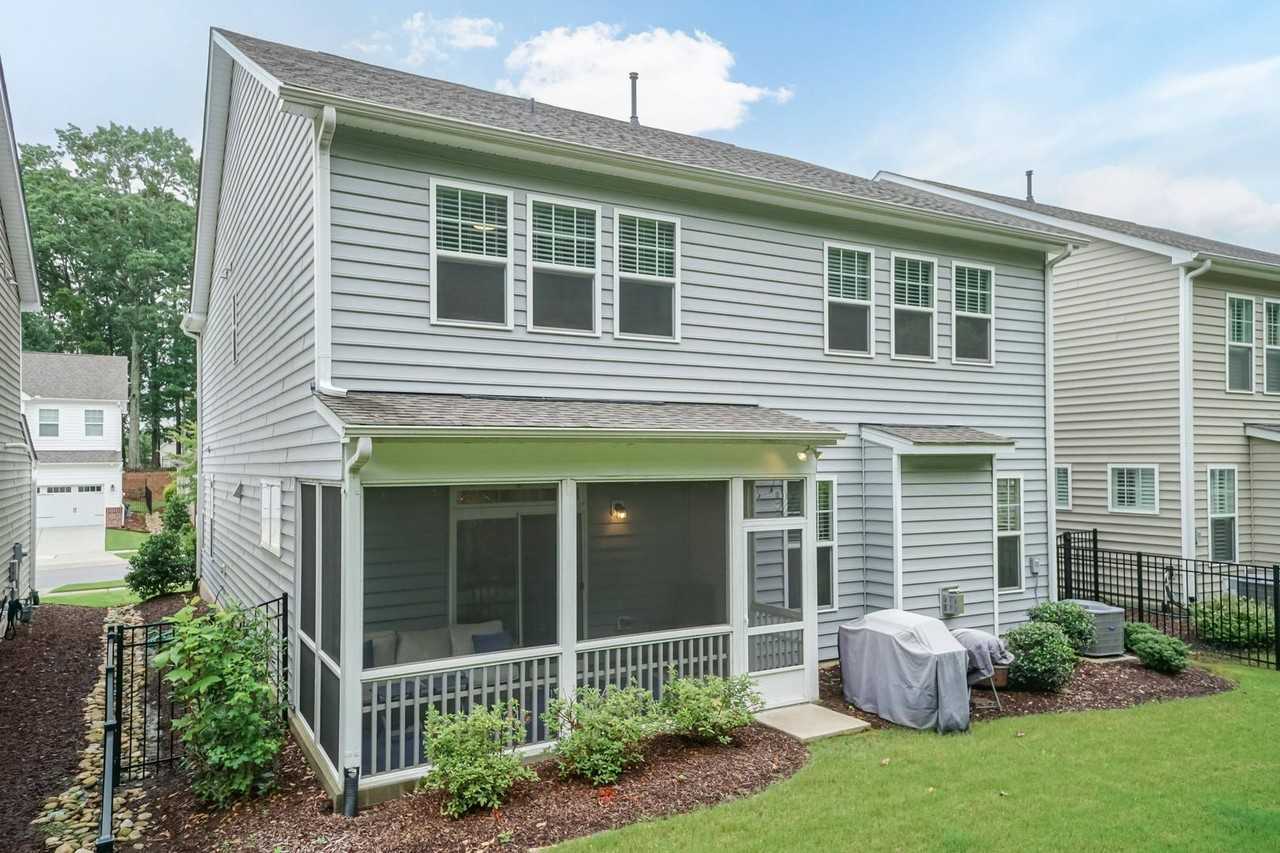 303 Silverhawk Ln - Photo 3 of 21