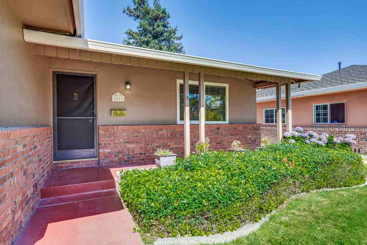 1111 Westwood Dr - Photo 3 of 33