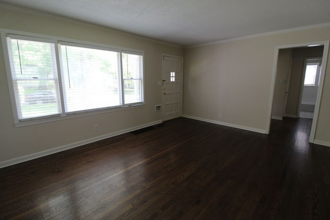 5538 Horton St - Photo 3 of 12