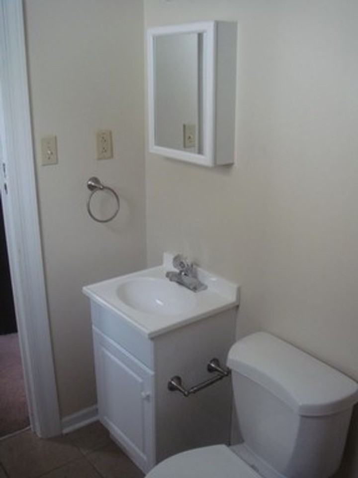 1124 8th Ave - Photo 5 of 17