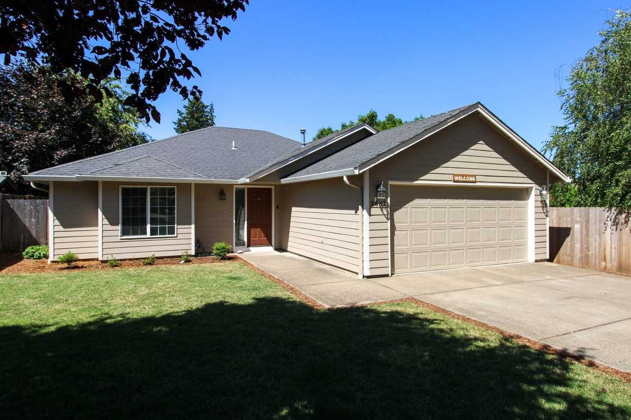 3882 Lone Oak Rd Se - Photo 2 of 25