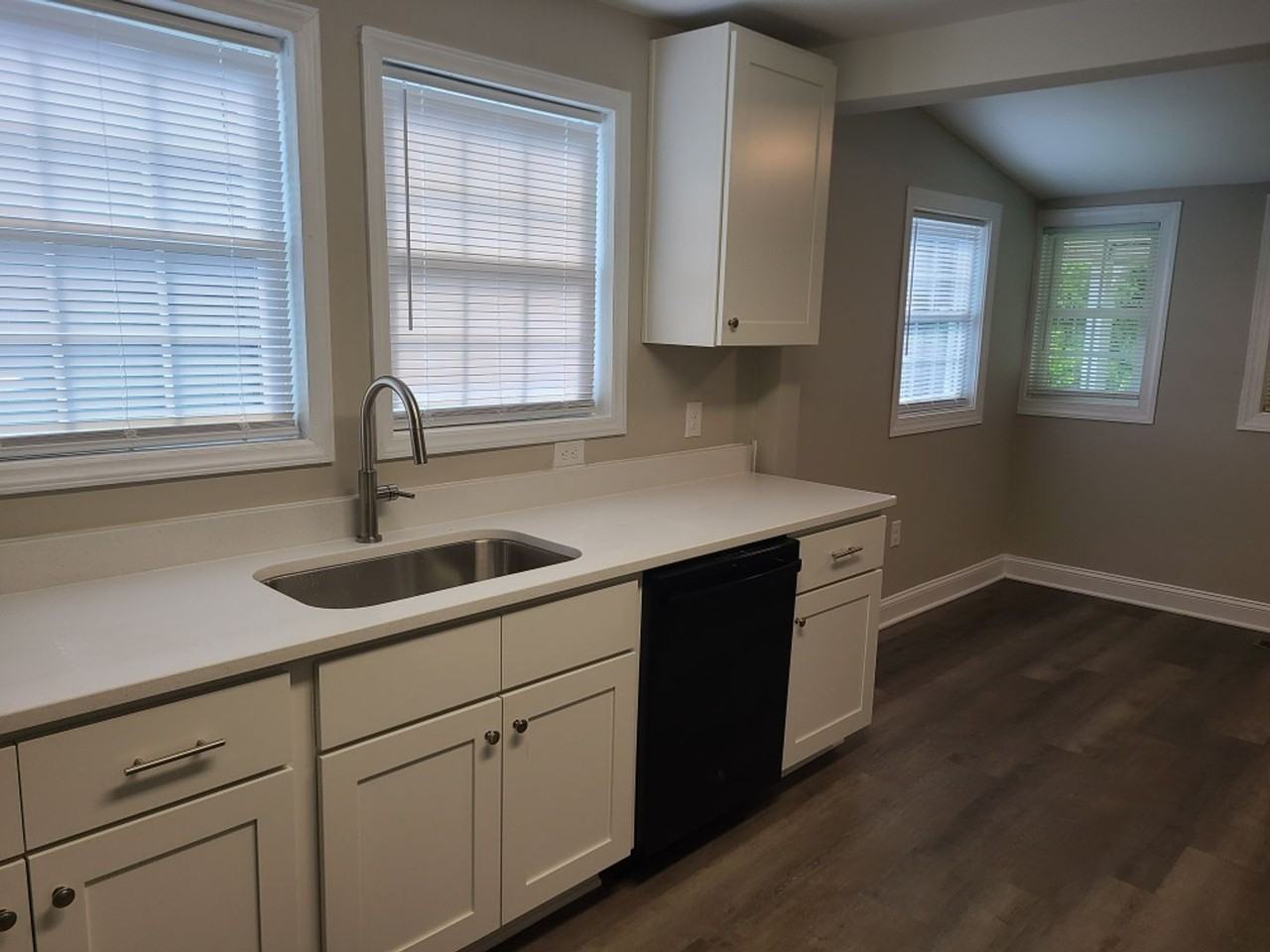 4521 Keehlen Ave - Photo 2 of 9