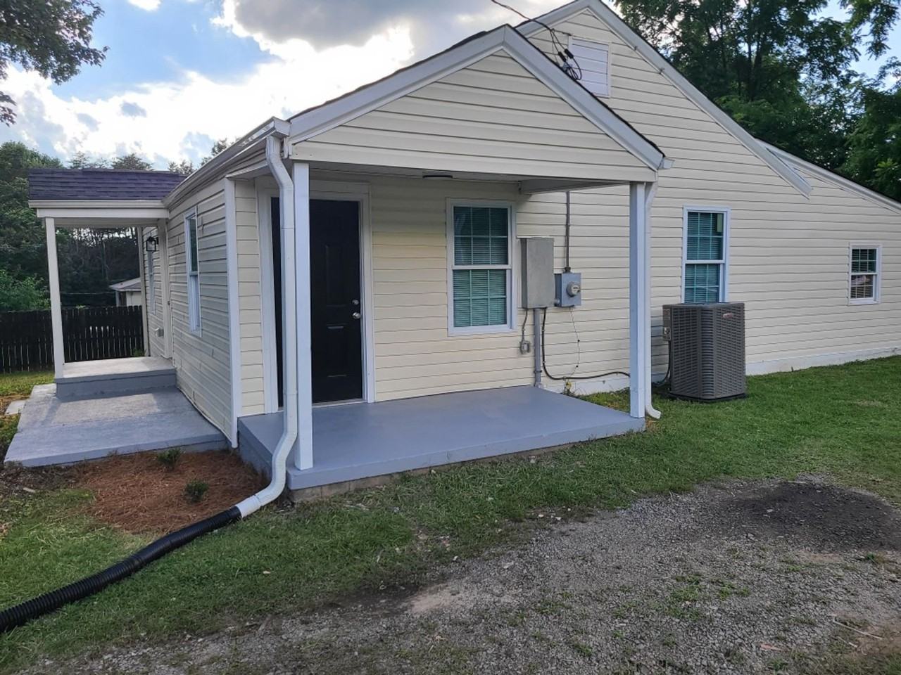 4521 Keehlen Ave - Photo 3 of 9