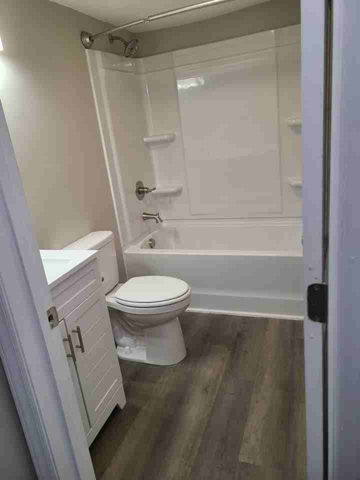 4521 Keehlen Ave - Photo 6 of 9