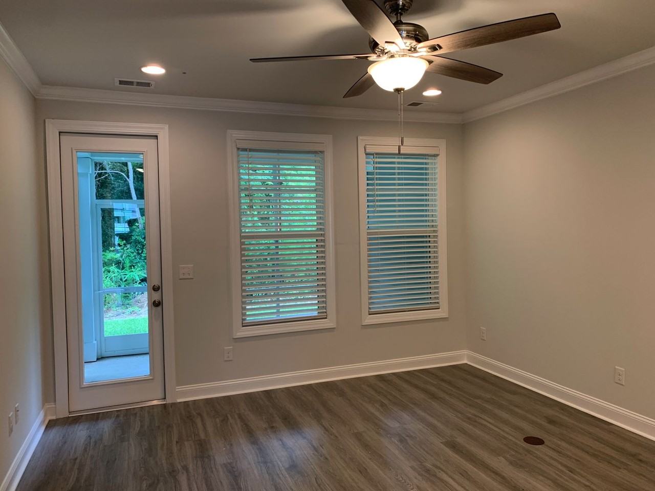 2409 Thoroughfare Dr - Photo 5 of 25