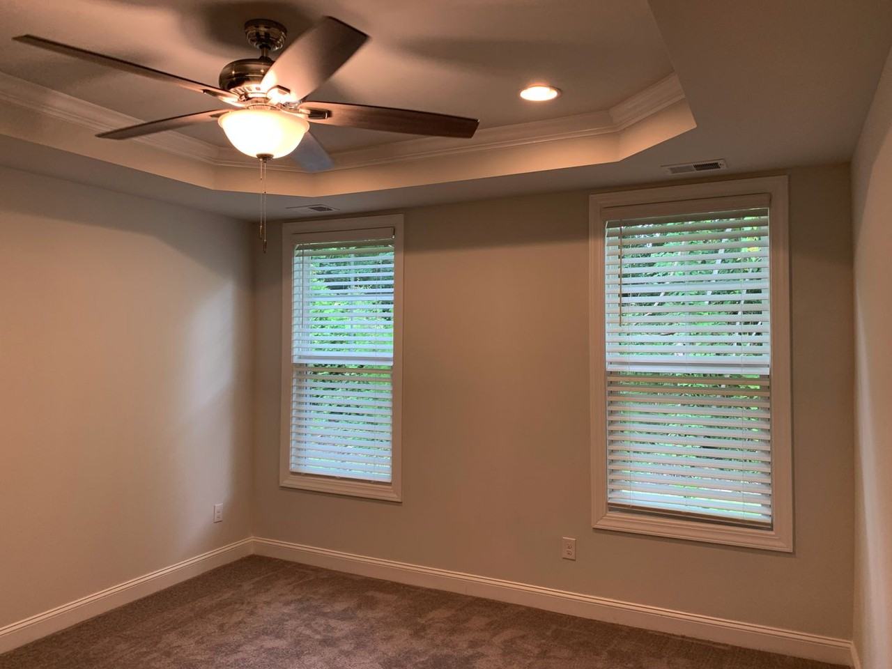 2409 Thoroughfare Dr - Photo 6 of 25