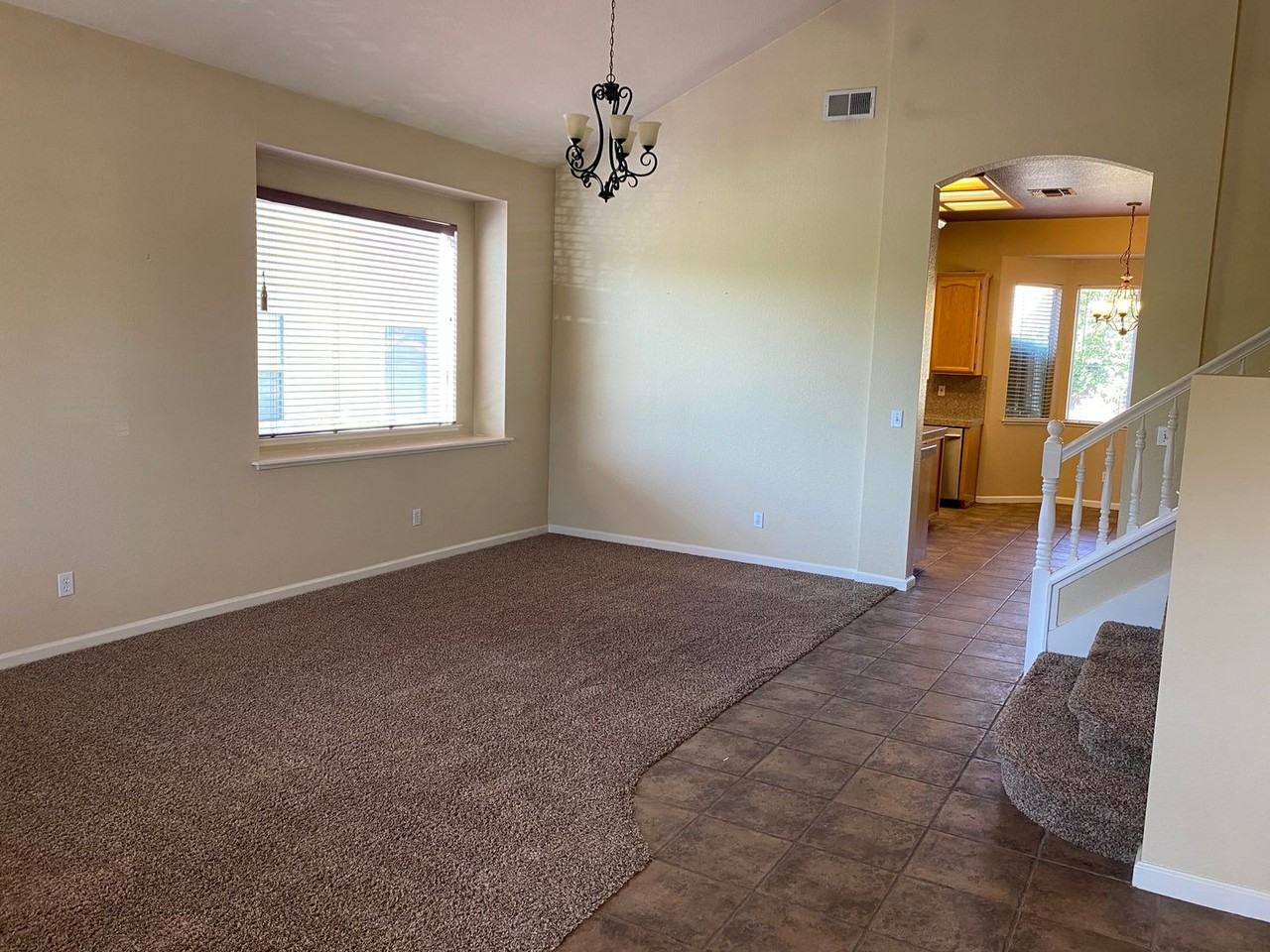 1027 Elk Hills Dr - Photo 3 of 37