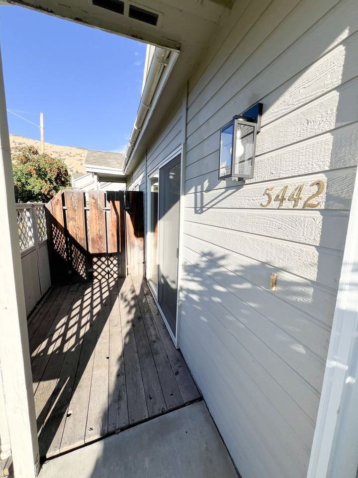 5440 NH -GLENRIDGE PLACE LLC - Photo 2 of 44