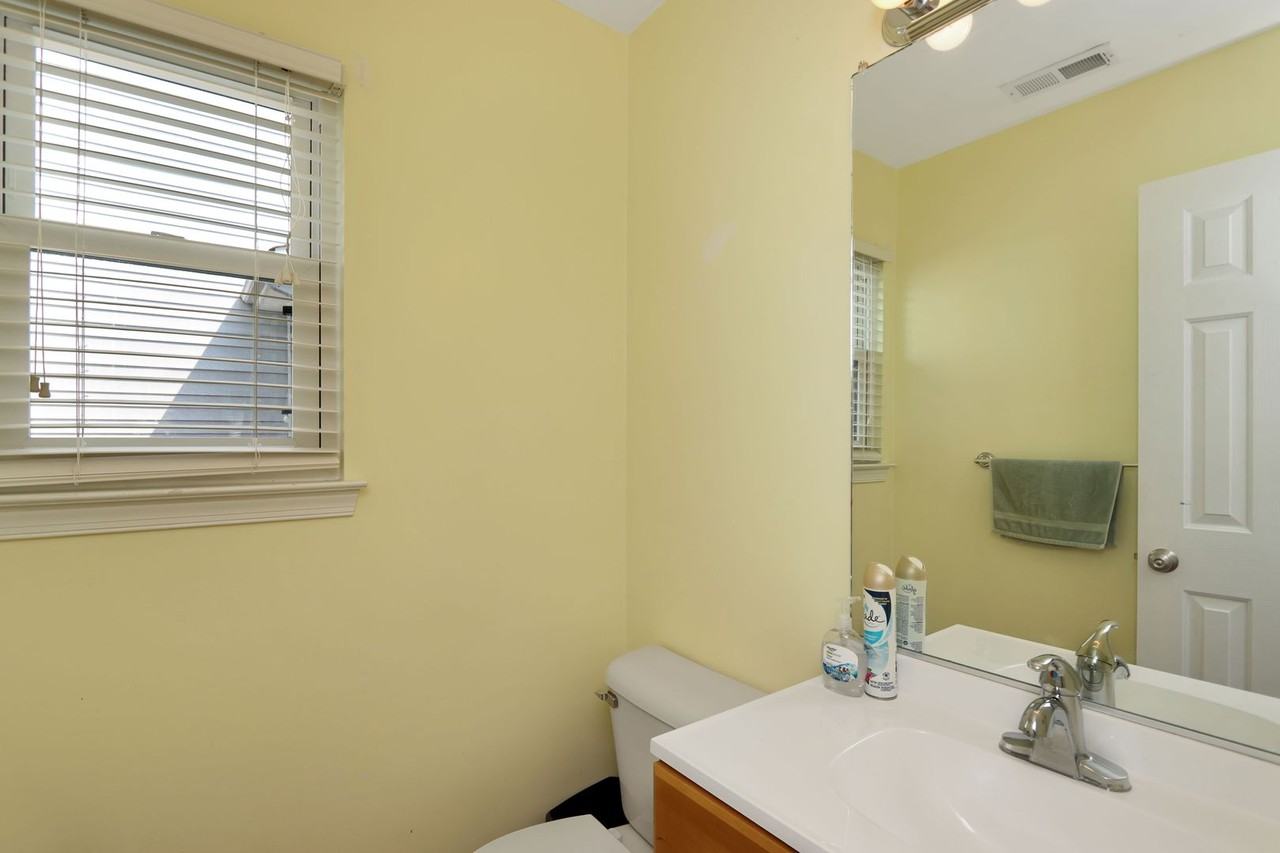 803 Ward Ct - Photo 3 of 26