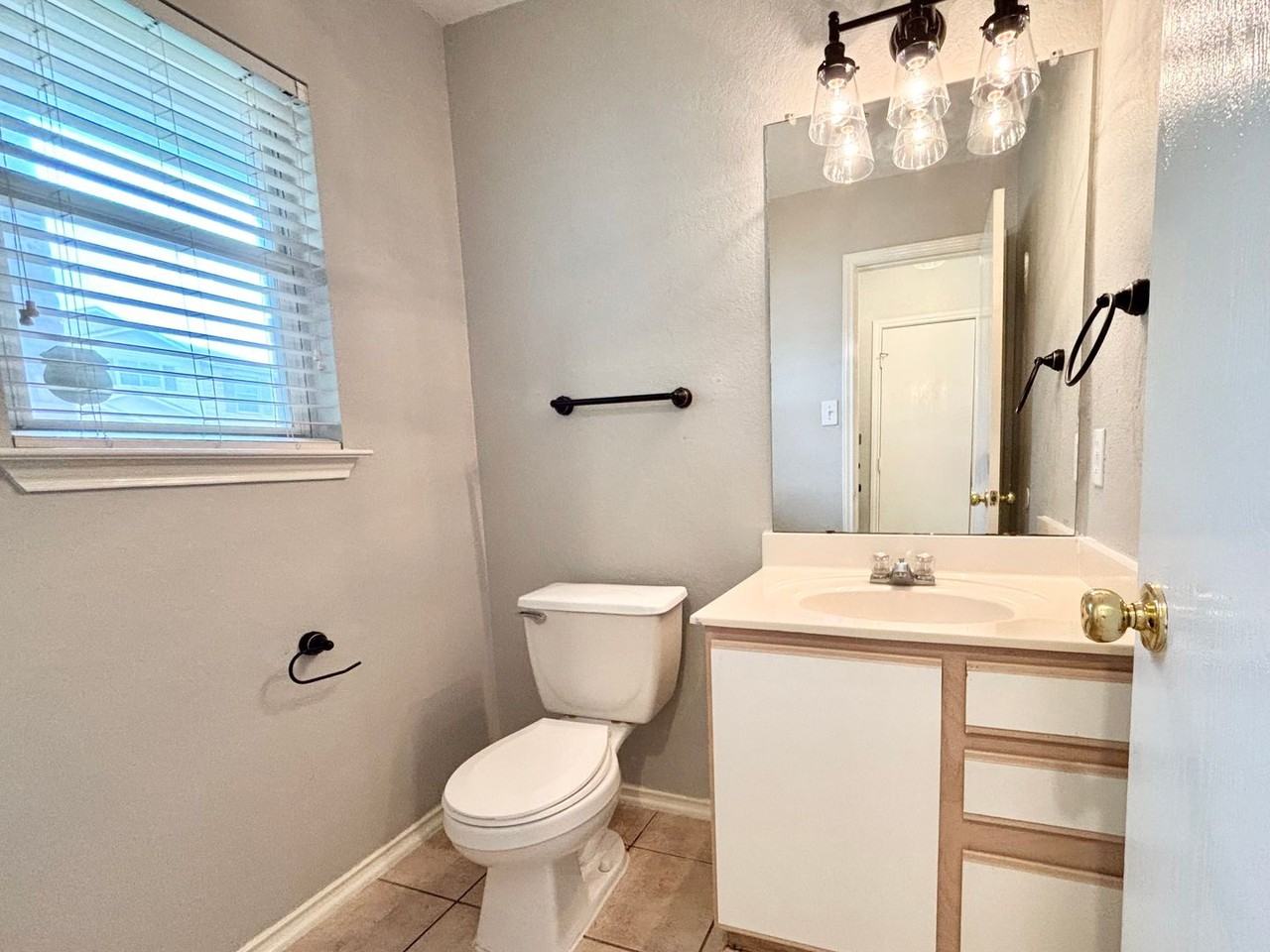 10 Bedford Bay - Photo 6 of 17