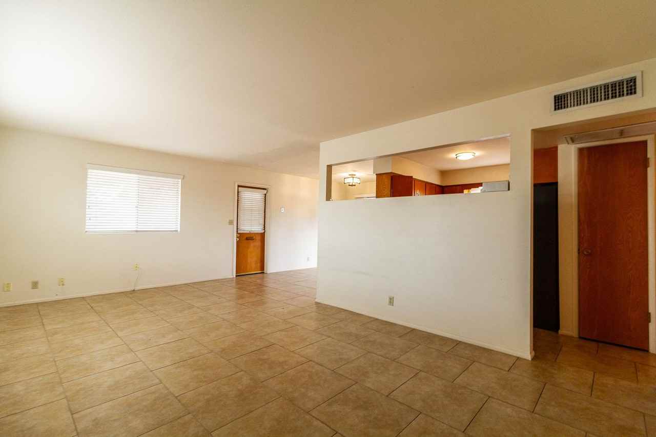 5316 E University Dr - Photo 3 of 16