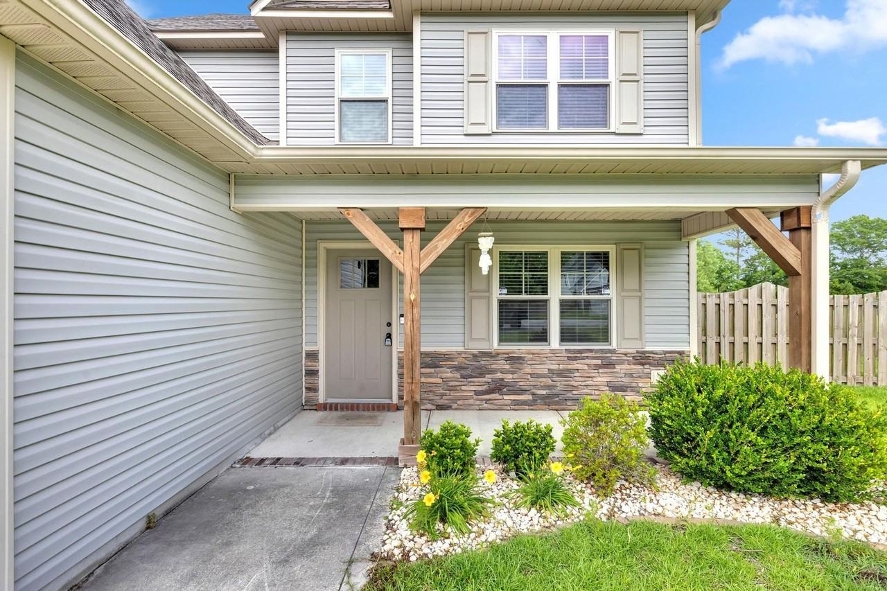 904 Gulf Chase Ct - Photo 2 of 22