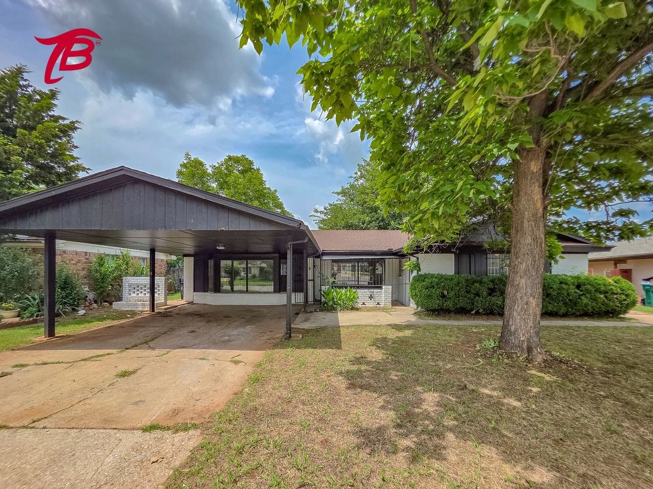 201 Sw 62nd St - Photo 2 of 50