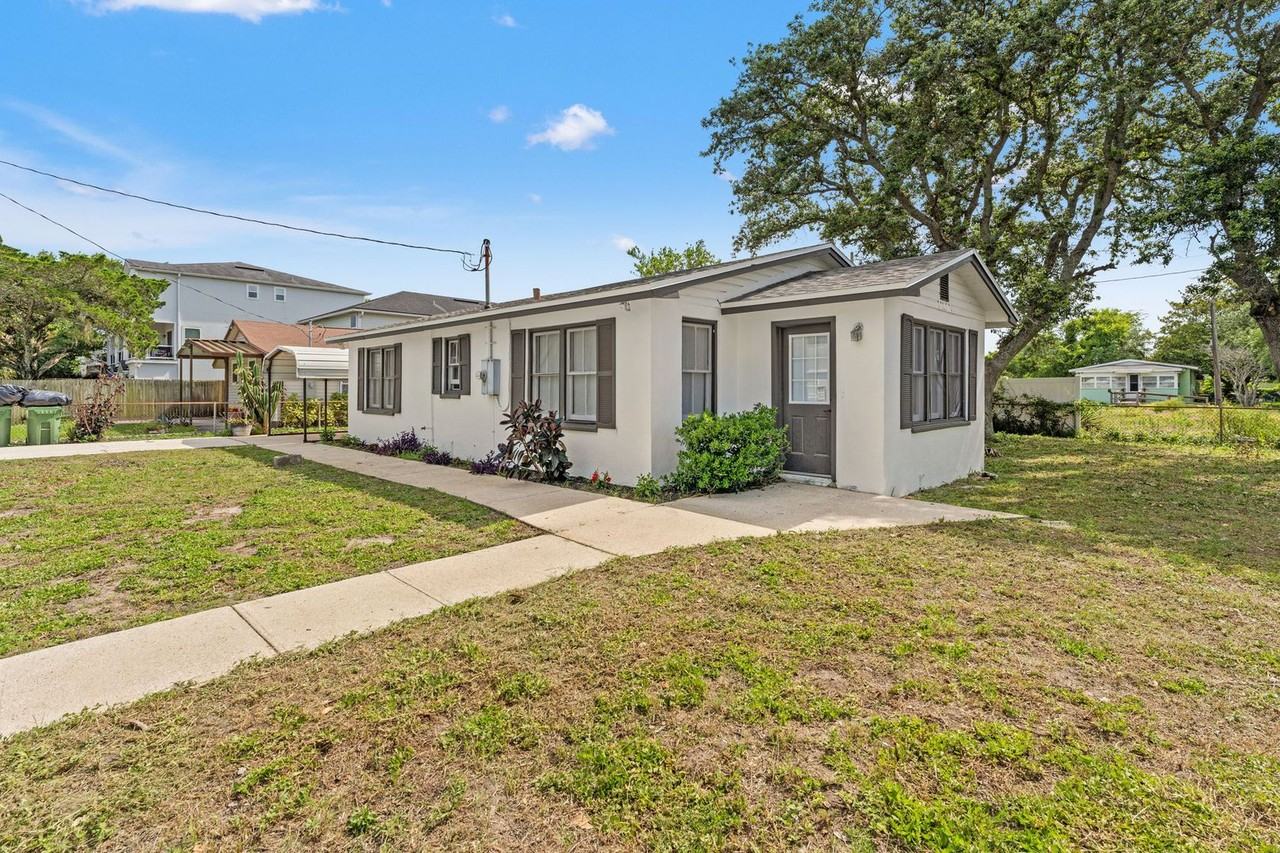 1002 1st Ave S - Photo 3 of 34