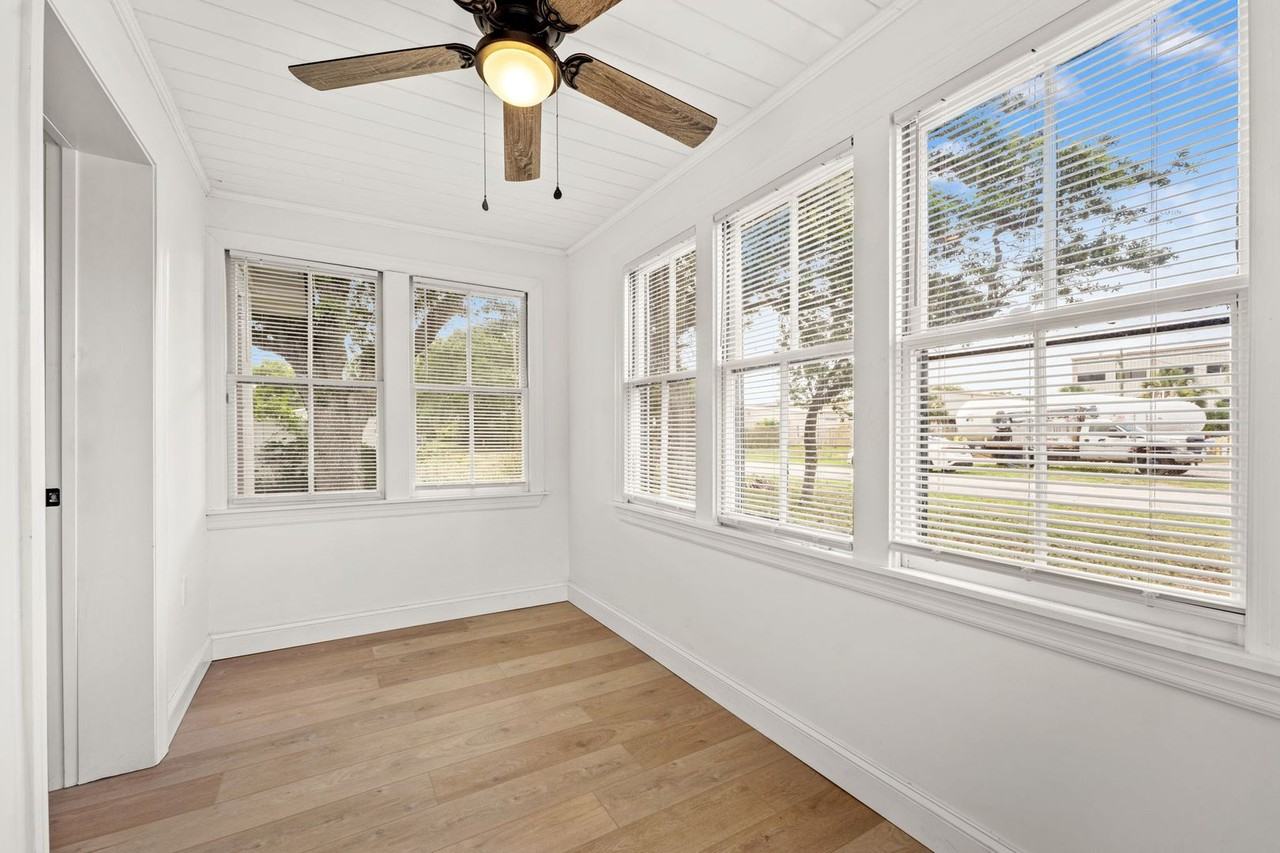 1002 1st Ave S - Photo 5 of 34