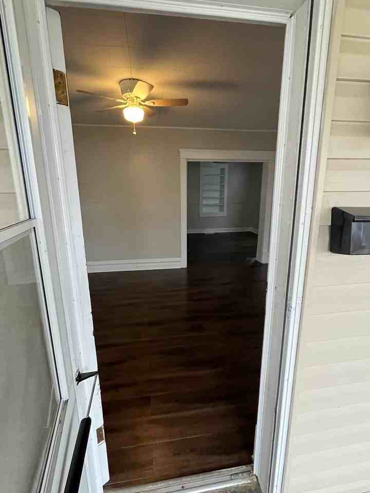 1006 31st St - Photo 5 of 27