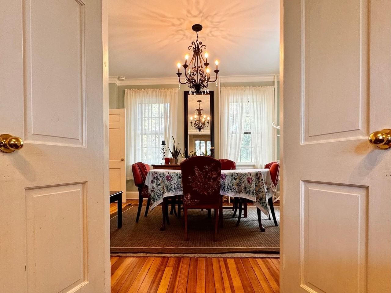 29 University Cir - Photo 4 of 50