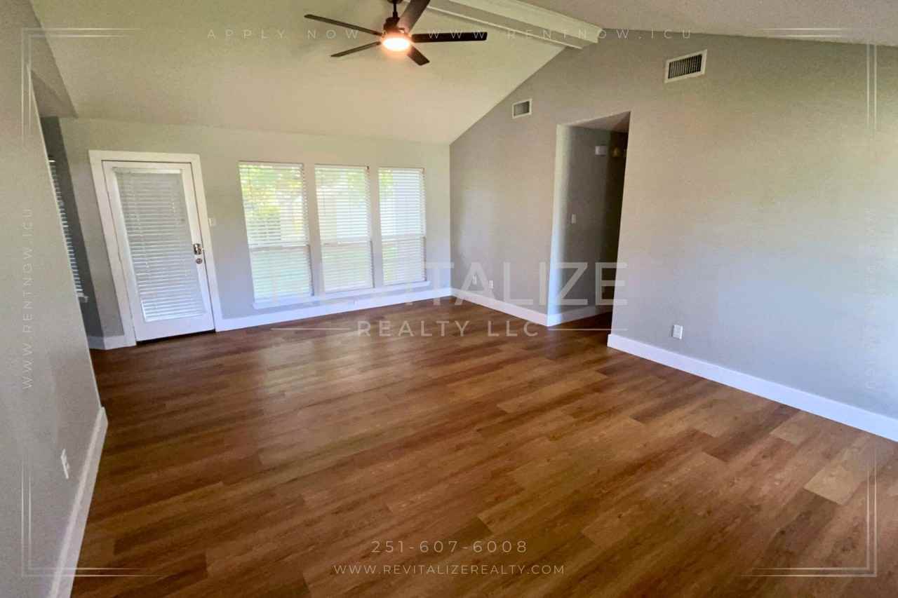 8030 Woodland Way - Photo 3 of 15