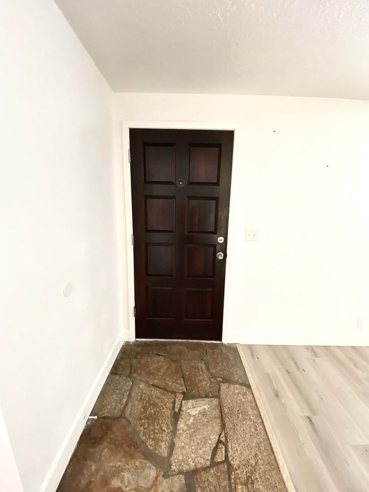 3911 S Minuteman Way - Photo 2 of 34