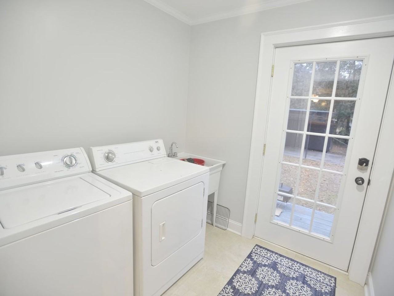 1764 Harrison Ave - Photo 5 of 9