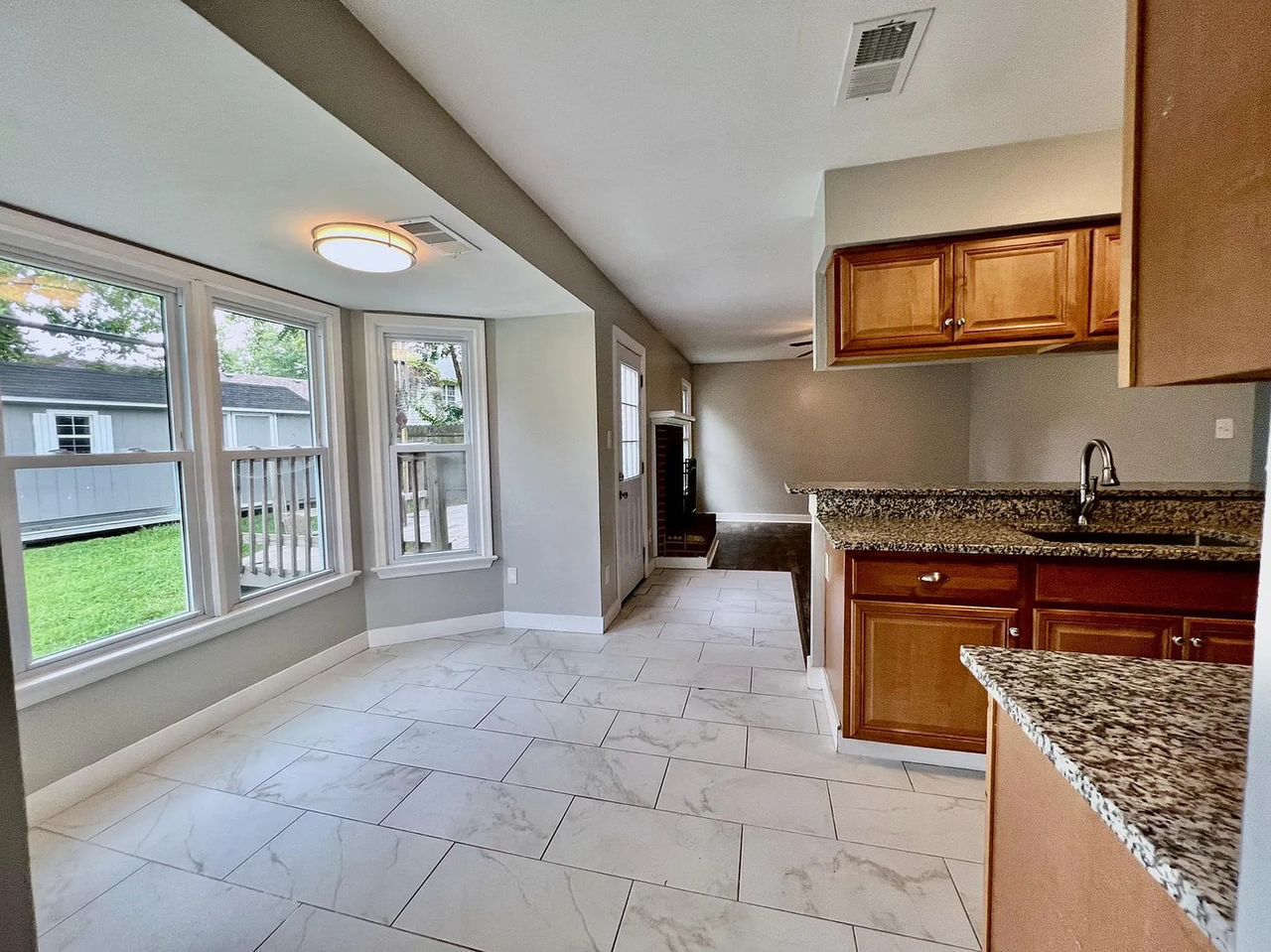 3812 Caribou Ct - Photo 5 of 28