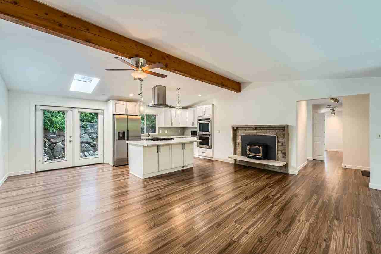 16623 Se 14th St - Photo 3 of 23