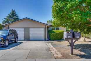 800 W Hacienda Ave - Photo 1 of 1