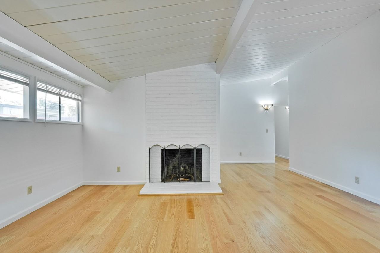 2719 Greer Rd - Photo 2 of 24