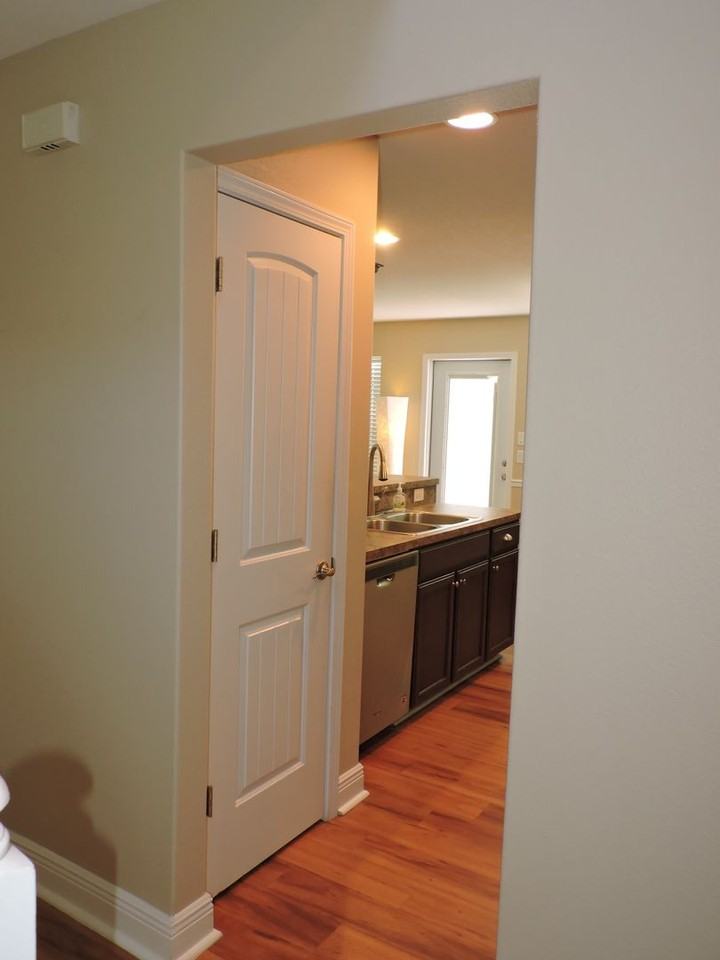 3885 Weatherstone Cir - Photo 3 of 23