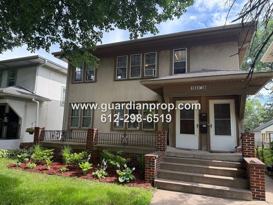 1034 Saint Clair Ave  