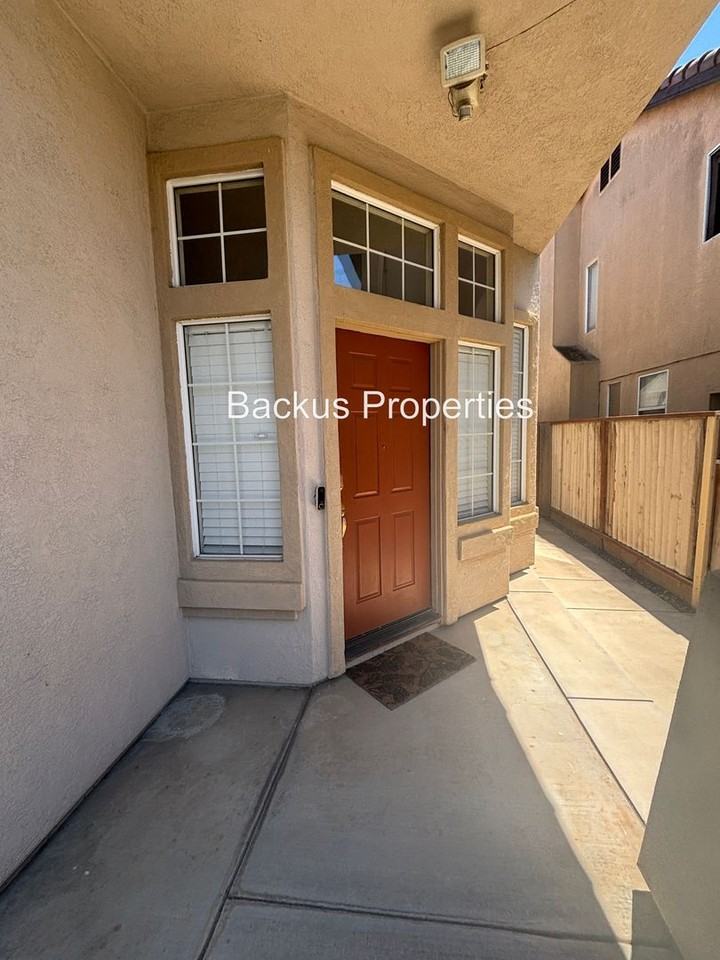 1816 Hudson Way - Photo 2 of 25