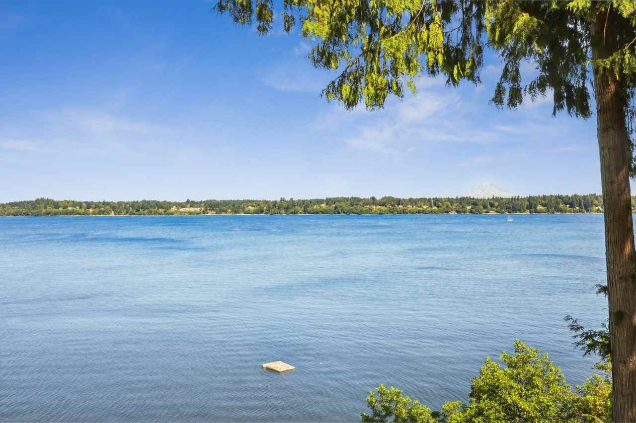 2424 44th Ave Nw - Photo 3 of 50