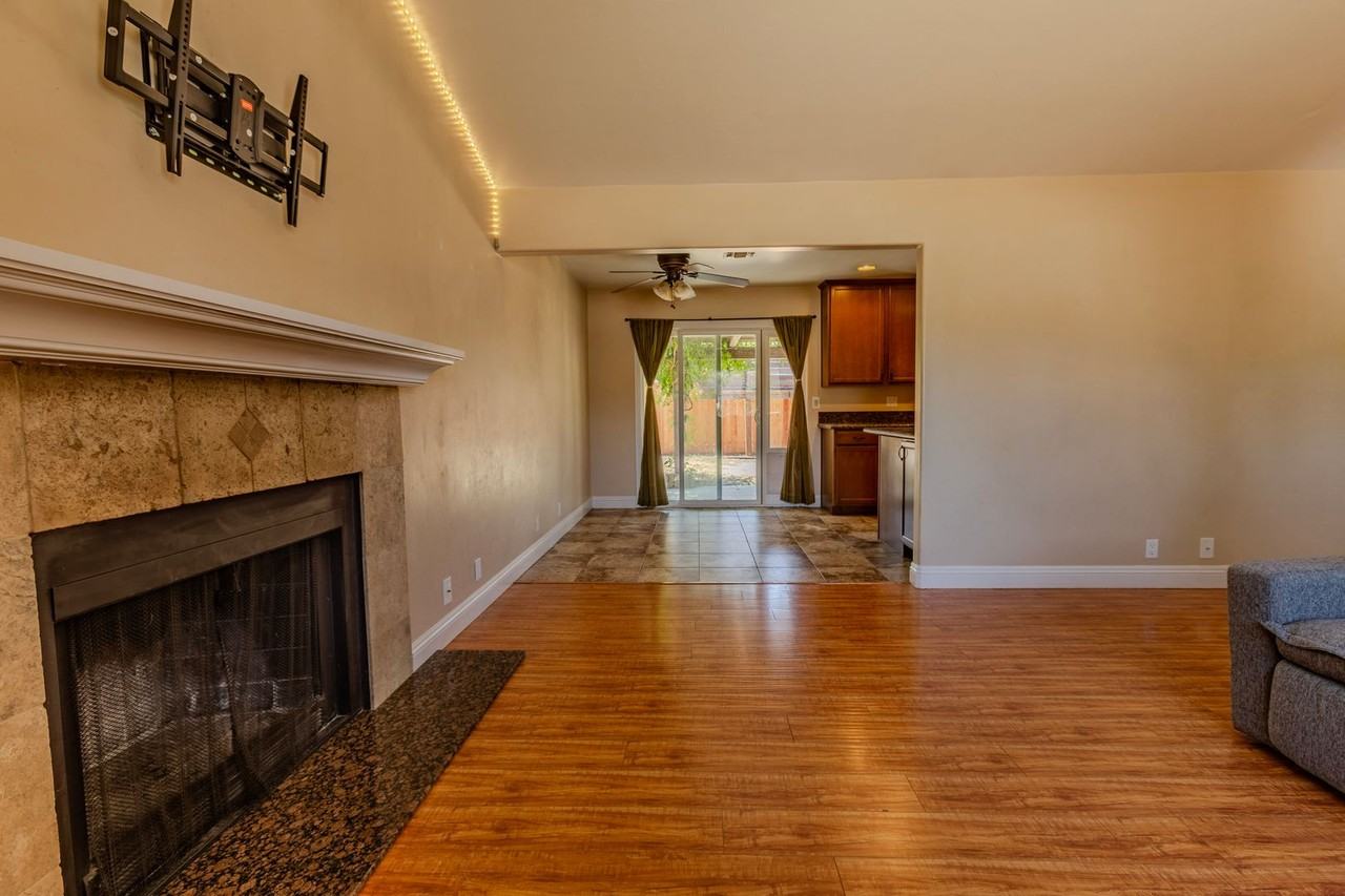 1014 Tanya Dr - Photo 7 of 20