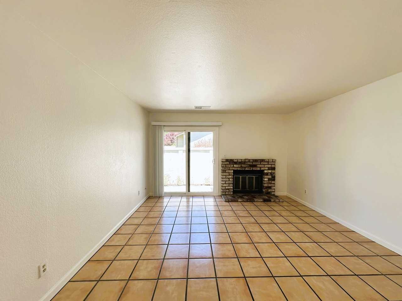 140 Park Place Dr - Photo 6 of 28