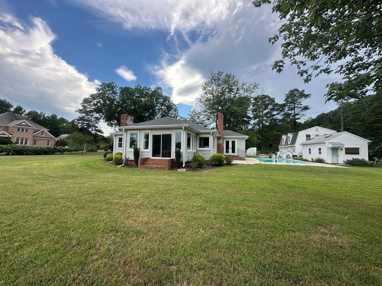 729 Charles Rd - Photo 4 of 43