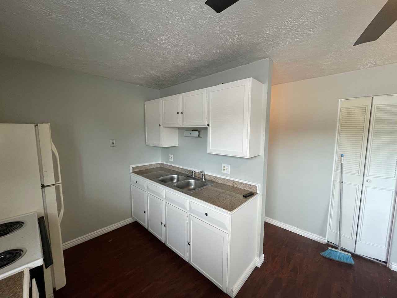 12111 W Nevada Drive - Photo 2 of 5