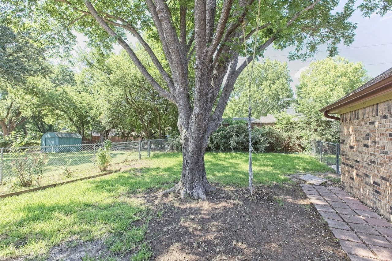 2312 Rockhill Rd - Photo 3 of 42