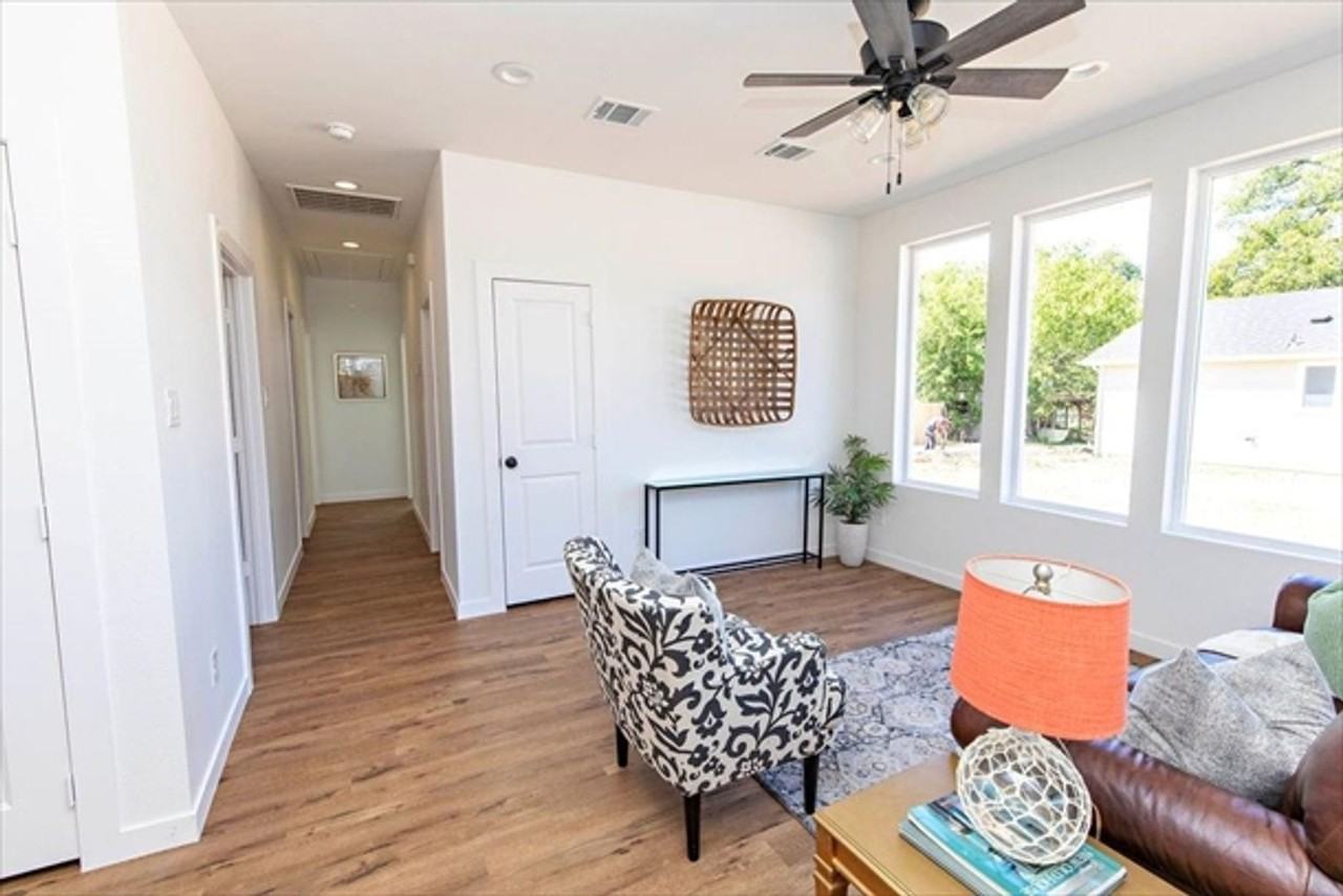 804 Walnut St - Photo 3 of 27