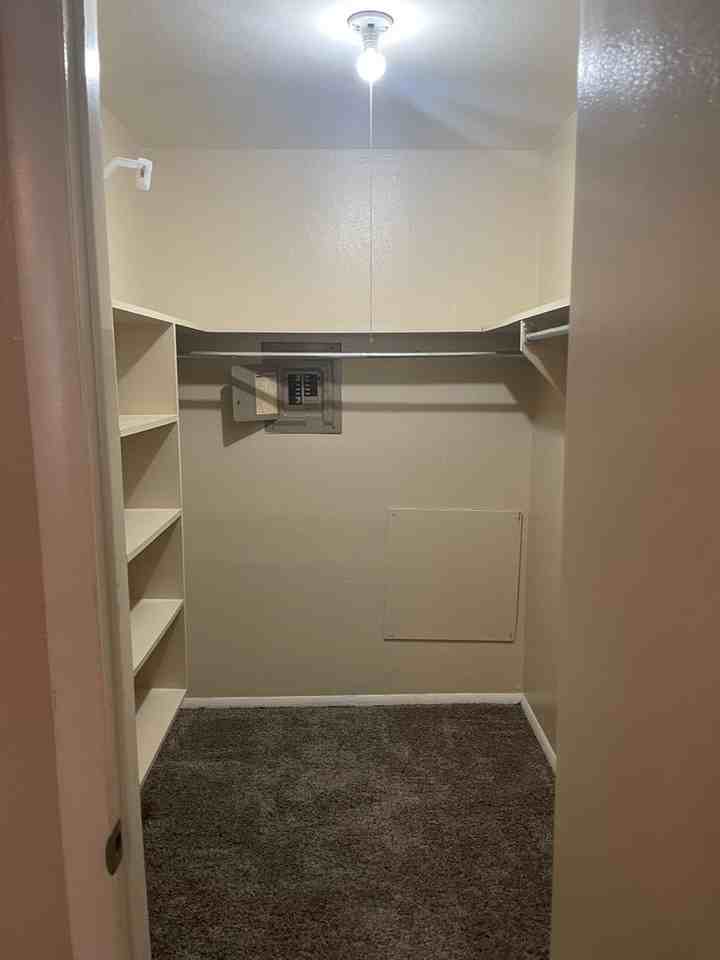 5923 E 33rd Ct - Photo 7 of 7