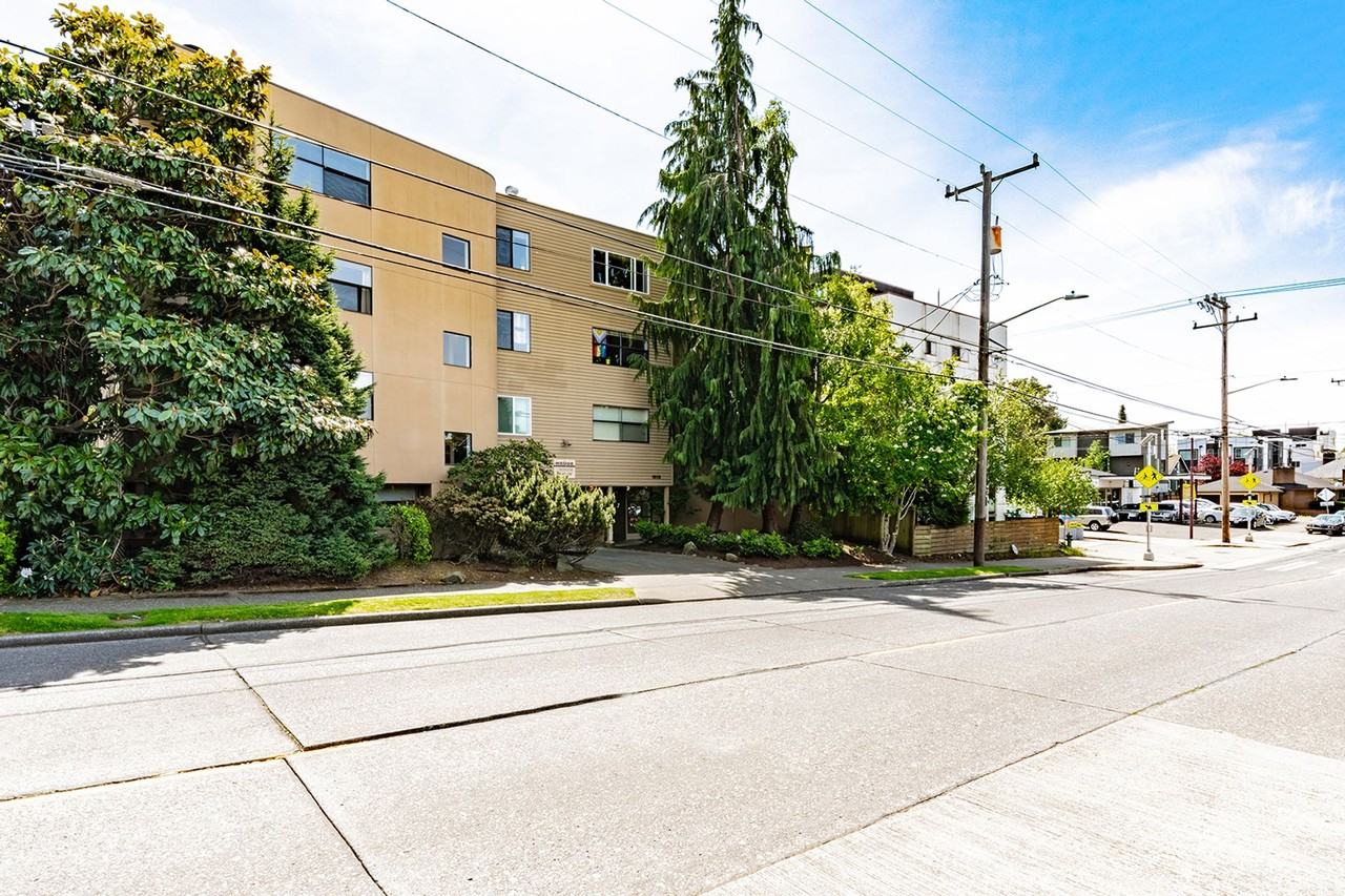 Wedge Apartments - Photo 5 of 9