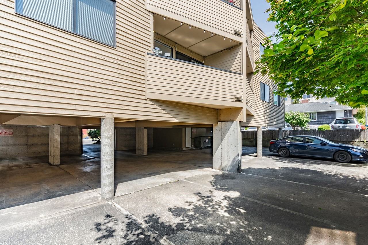 Wedge Apartments - Photo 7 of 9