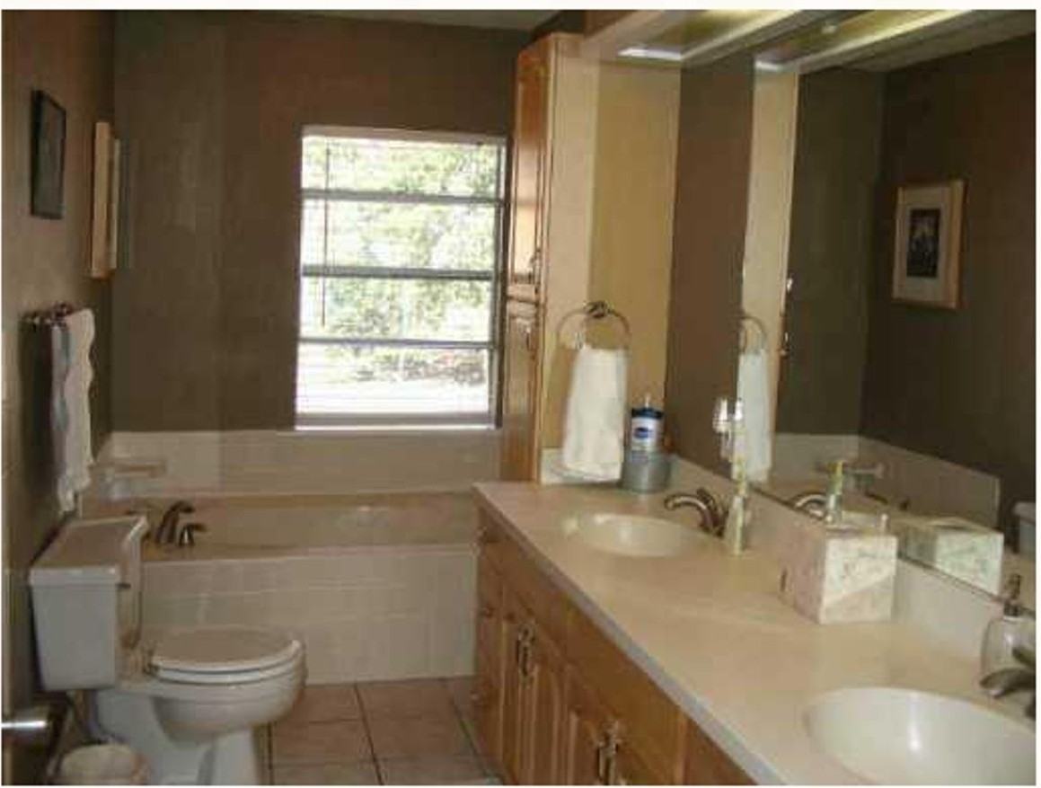 914 E 52nd St - Photo 6 of 7